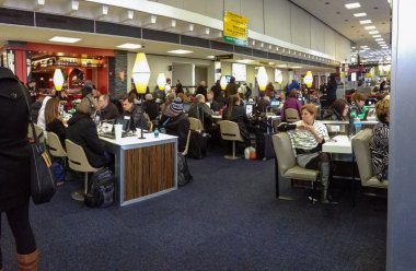 New york şehri, ABD, 3 Mart 2014 - internet kafe ipads jfk Havalimanı terminal üzerinde 5 Mart 2014 yılında new york city, ABD ile donatılmıştır. JFK uluslararası uçuşlar Kuzey Amerika'da en yoğun merkezidir