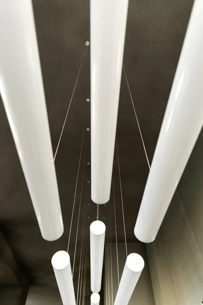 Diseño Moderno Lámparas Interior Falso Techo Sala Composición Volumétrica Lámparas — Foto de Stock