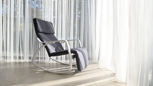 Fauteuil Bascule Moderne Dresse Dans Une Chambre Spacieuse Chaise Assise — Video