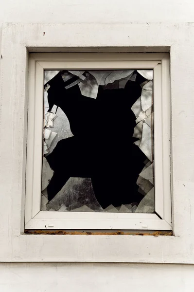 Broken Window House House Robbery Vandalism Broken Glass Window Cracked — Foto de Stock