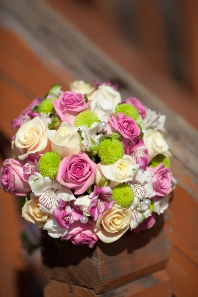 Beautiful wedding bouquet — Stock Photo, Image