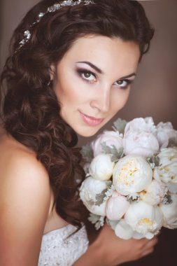 Taze gelin çiçek düğün gelin buketi