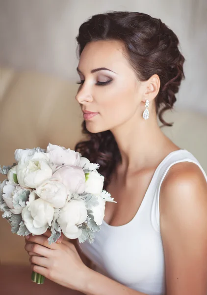 Matrimonio sposa bouquet di fiori nuziali freschi — Foto Stock