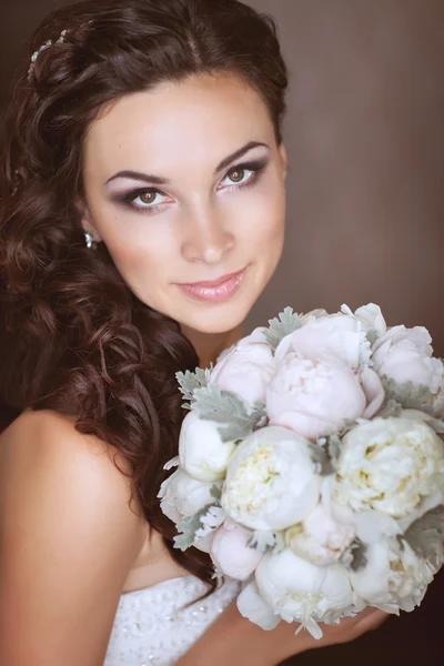 Taze gelin çiçek düğün gelin buketi