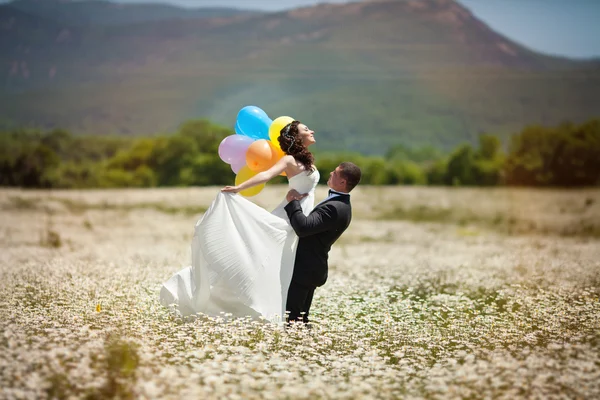 Pary młodej w dniu ślubu — Zdjęcie stockowe