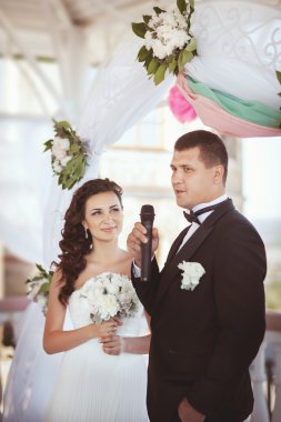 Gelin ve damat, düğün günü