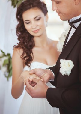 Gelin ve damat, düğün günü