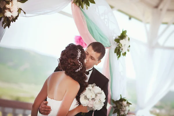 Pary młodej w dniu ślubu — Zdjęcie stockowe