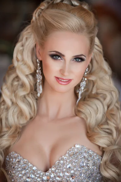 lüks iç güzel seksi kadın