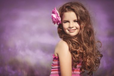 Lavanta çayır, sevimli kız