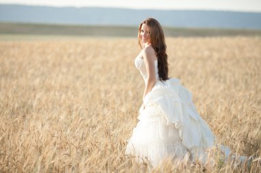 güzel bir gelin, düğün günü açık