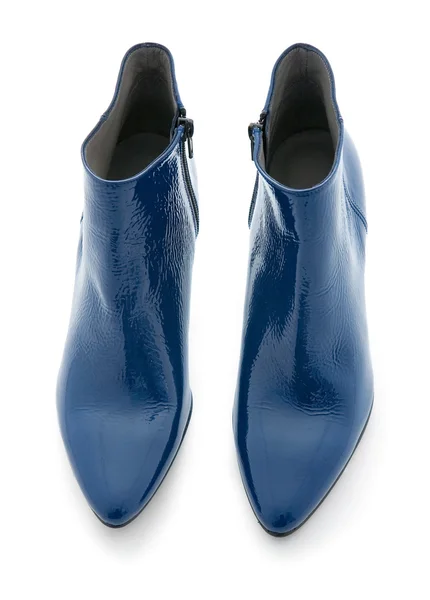 Blue shiny patent leather zipped ankle boots — Stock Photo, Image