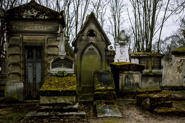 Paris, pierre-lachaise begraafplaats — Stockfoto