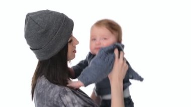 fakir aile, anne ve genç çocuk