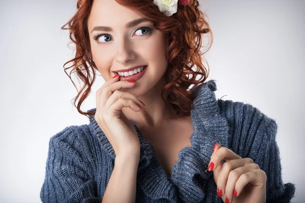 Portrait of young red-haired girl in fashion style — Stock Photo, Image