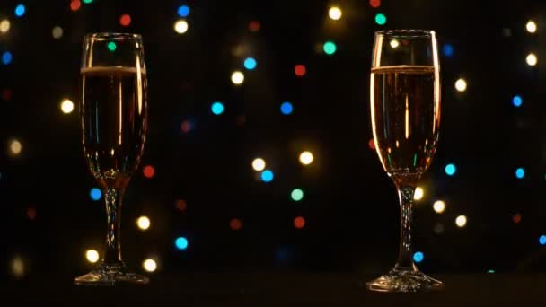 Two glasses of champagne — Stock Video