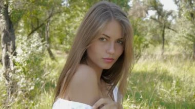 uzun saçlı flört ile kız