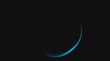 Mavi parçacıkların şeffaf bir arkaplan üzerinde bir çember içinde kaotik hareketi. 