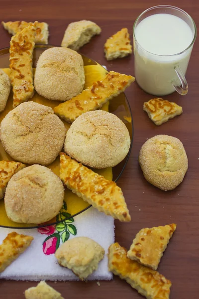 Leckere frisch gebackene Plätzchen — Stockfoto