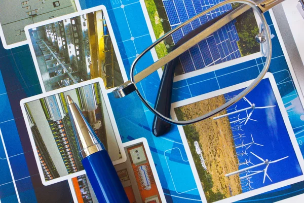 Business journal and glasses — Stock Photo, Image