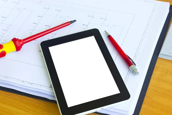 Tablet over engineering diagram — Stock Photo, Image