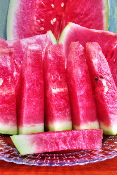 Vattenmelon på bord — Stockfoto