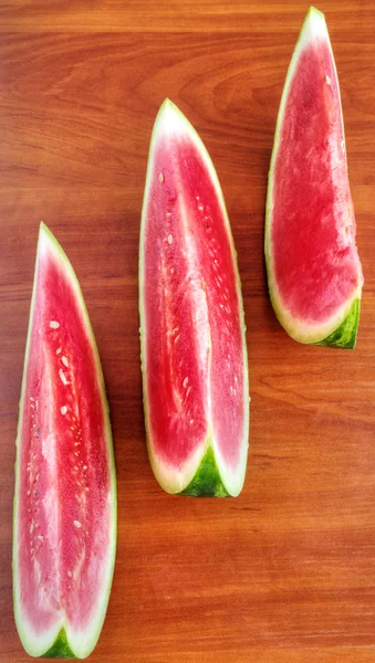 Vattenmelon på bord — Stockfoto