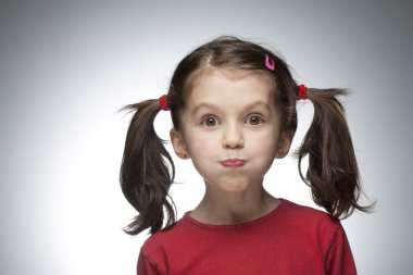 komik yüz buruşturma