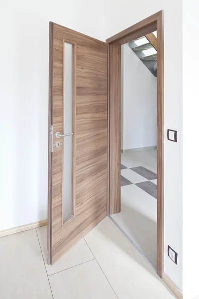 Nuevas puertas de madera — Foto de Stock