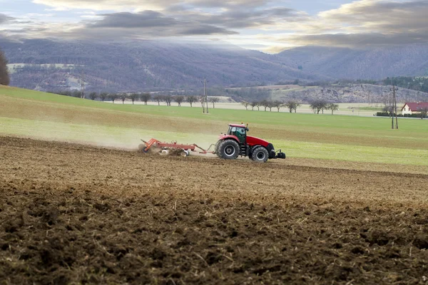 Tractor in the country — Stock Photo, Image