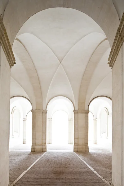 çapraz tonoz ile güzel eski architectutal detay