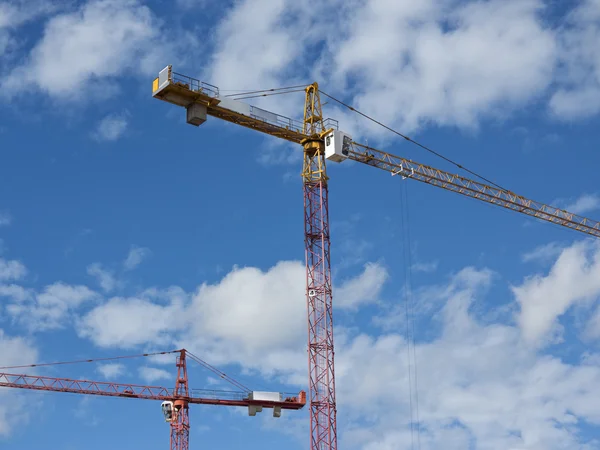 Crane with summer sky in the background — Stock Photo, Image