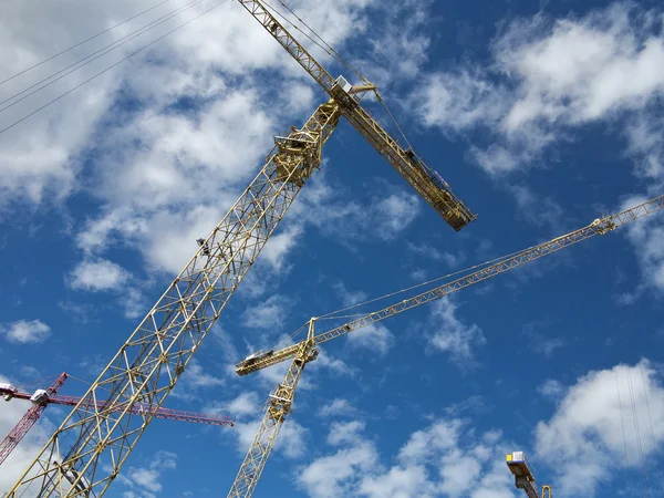 Crane with summer sky in the background — Stock Photo, Image