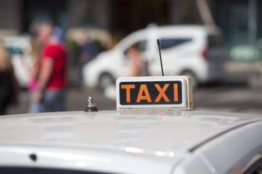 Taksi işaretleri ile araba Çatı Detayı