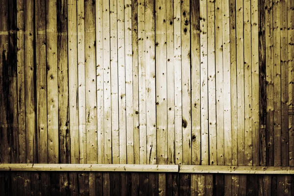 Placas de madera verticales estrechas con línea horizontal como fondo — Foto de Stock