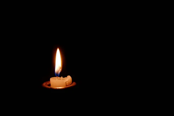 Свеча Горит Темноте Свеча Чуть Сгорела — стоковое фото