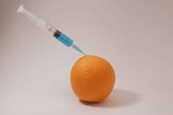 Injection Toxin Orange Laboratory Tests Injecting Blue Liquid Orange Fruit — Photo