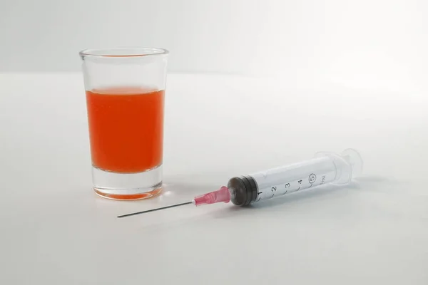 Syringe Glass White Background Syringe Orange Liquid White Background —  Fotos de Stock