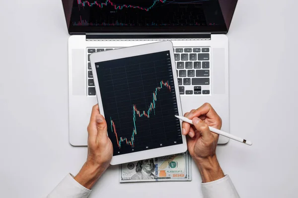 Csúcstechnológia Pénzügyi Alkalmazás Eladási Vételi Elemzési Nyereség Osztalék Statisztikák Befektetési — Stock Fotó