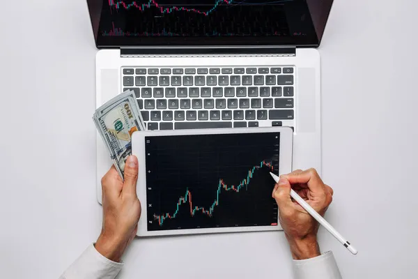 Finanční Zpráva Finanční Aplikace Pro Statistiku Prodeje Nákupu Analýzy Ziskových — Stock fotografie