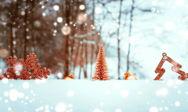 Sneeuwkerst Achtergrond Kerstvakantie Boom Gouden Ballen Nieuwjaar Ornament Decoratie Witte — Stockfoto