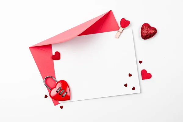 Valentinstag Liebe Schön Rotes Herz Romantisches Geschenk Auf Weißem Hintergrund — Stockfoto
