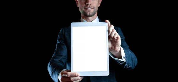 Makieta Ekranu Pusta Pusta Tabletka Ręce Biznesmena Mock Ekranu Inteligentne — Zdjęcie stockowe
