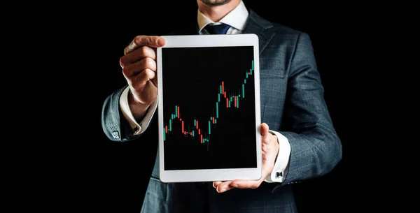 Aktiemäklare Investeringsteknik App Digital Skärm Affärsman Händer Finansieringsansökan För Statistik — Stockfoto