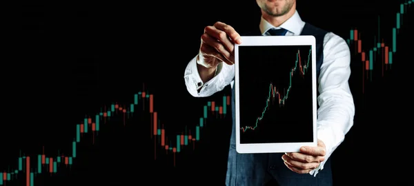 Aandelen Financieel Zakenman Holding Finance Applicatie Voor Sell Buy Analyse — Stockfoto