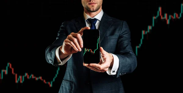 Verkaufen Und Kaufen Investitionstechnologie App Auf Digitalem Bildschirm Geschäftsmannshänden Finanzanwendung — Stockfoto