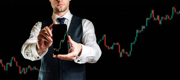 Handel Rynkiem Technologia Inwestycyjna Aplikacja Biznesowa Ekranie Cyfrowym Rękach Biznesmenów — Zdjęcie stockowe