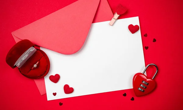 Valentinstag Liebe Schön Rotes Herz Romantisches Geschenk Auf Liebe Rotem — Stockfoto