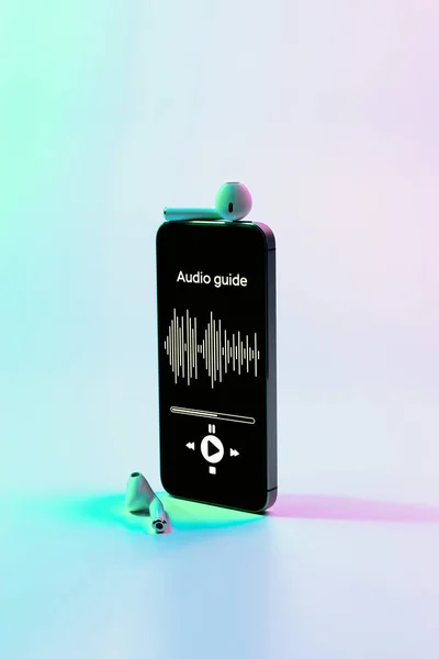 Aplicación Línea Guía Audio Pantalla Del Teléfono Inteligente Móvil Digital —  Fotos de Stock