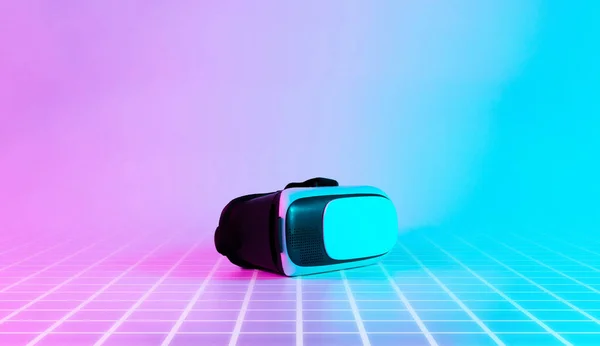 Casco Realidad Virtual Gafas Digitales Sobre Fondo Futurista Neón Tech —  Fotos de Stock